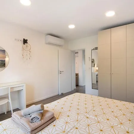 Flat 2 Bedrooms Cunha شقة *