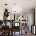 Flat 2 Bedrooms Cunha 아파트