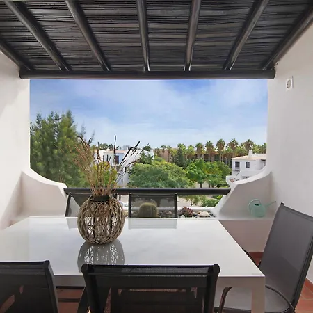 Flat 2 Bedrooms Cunha 아파트