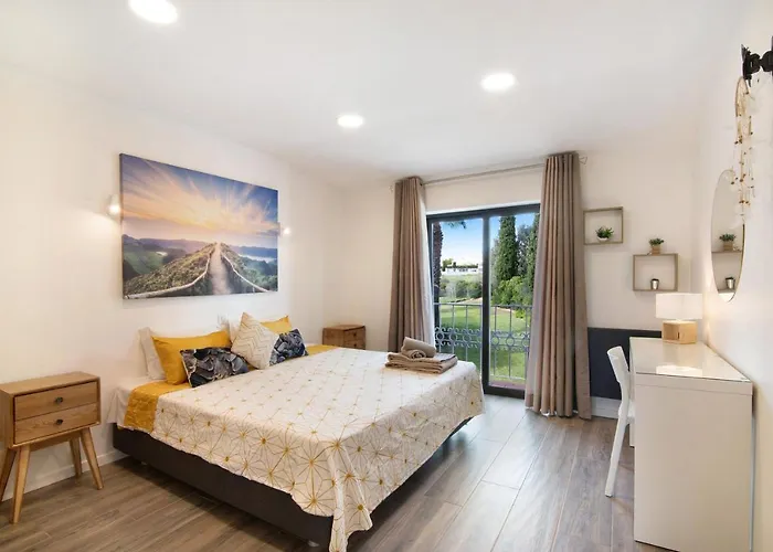 Flat 2 Bedrooms Cunha * アルブフェイラ