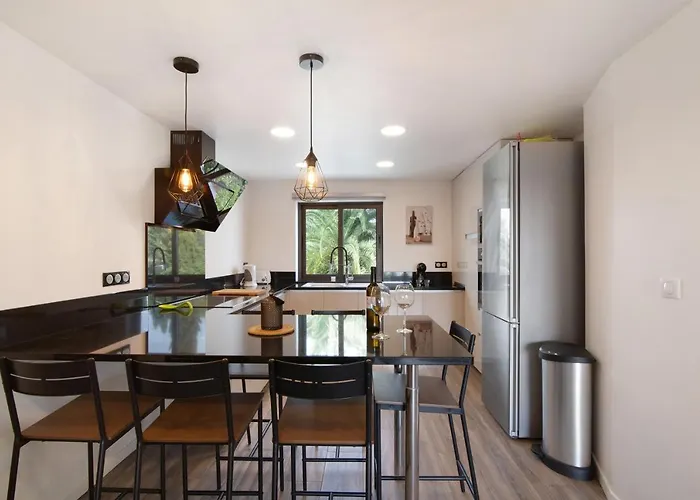 Flat 2 Bedrooms Cunha