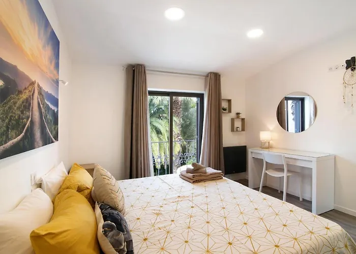 Flat 2 Bedrooms Cunha アパート *