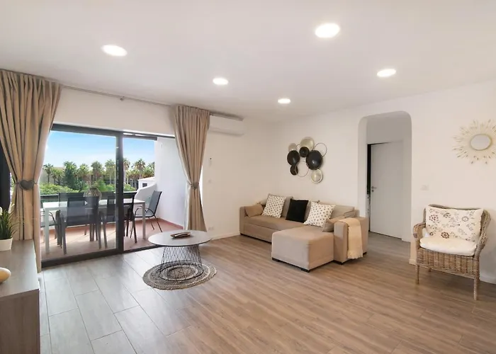 アパート Flat 2 Bedrooms Cunha *