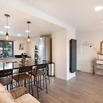 Flat 2 Bedrooms Cunha Appartamento